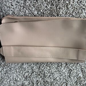 Elegant Tan Leather Women's Bag